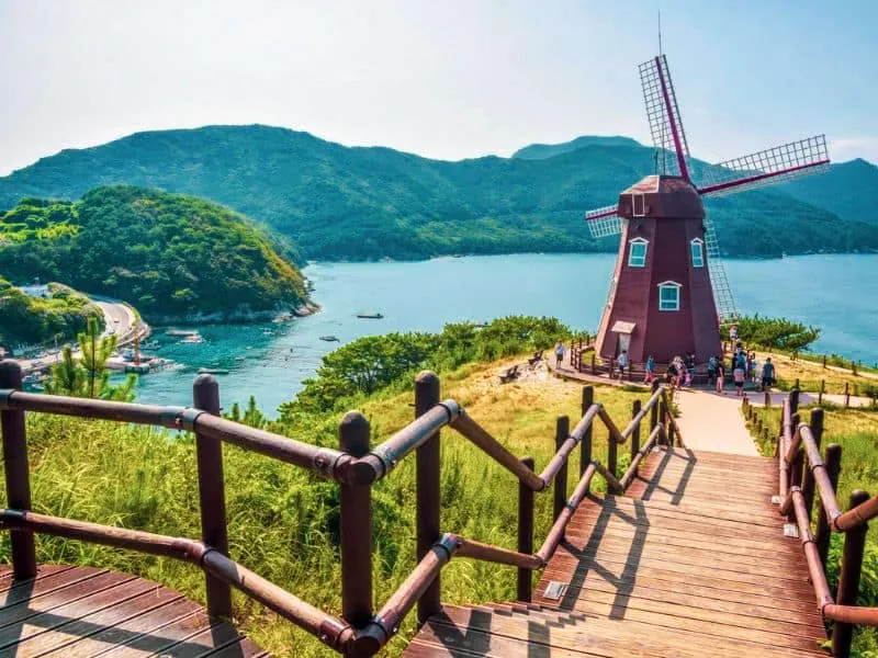 Tour Korea Busan 2024: Cek Destinasi Serunya!