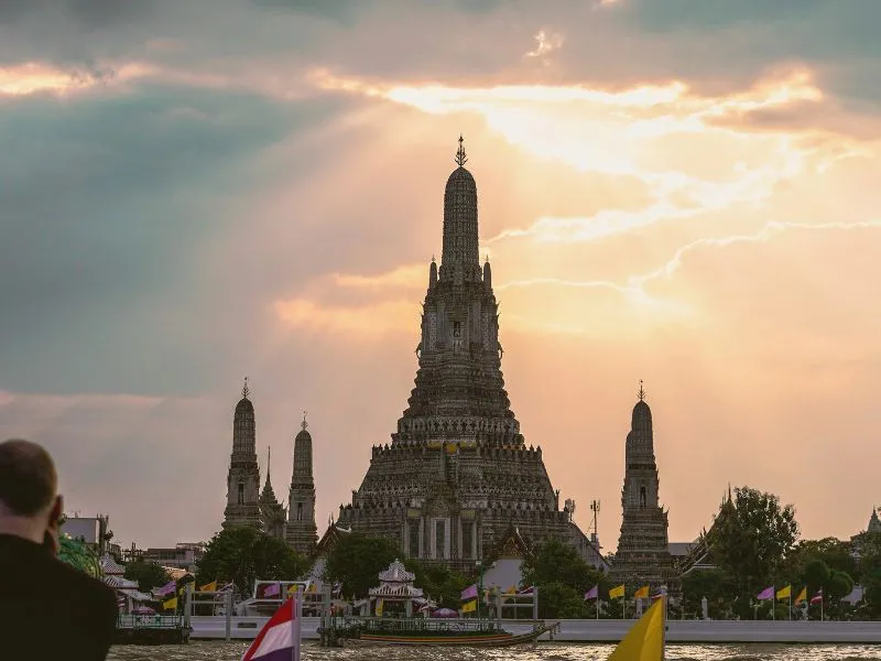 Tour Singapore Malaysia Bangkok – Harga Mulai 10 Jutaan!