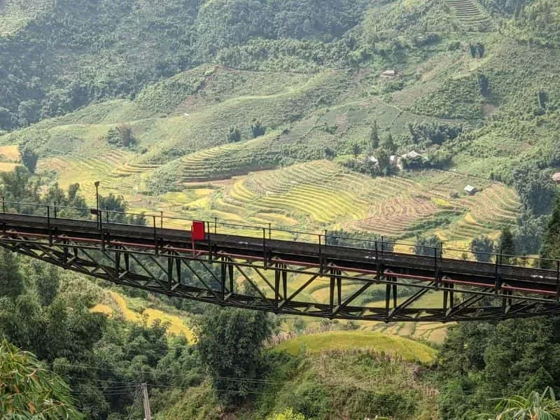 Tour Vietnam 10 Hari 9 Malam 2025: Liburan seru mulai 9 jutaan!