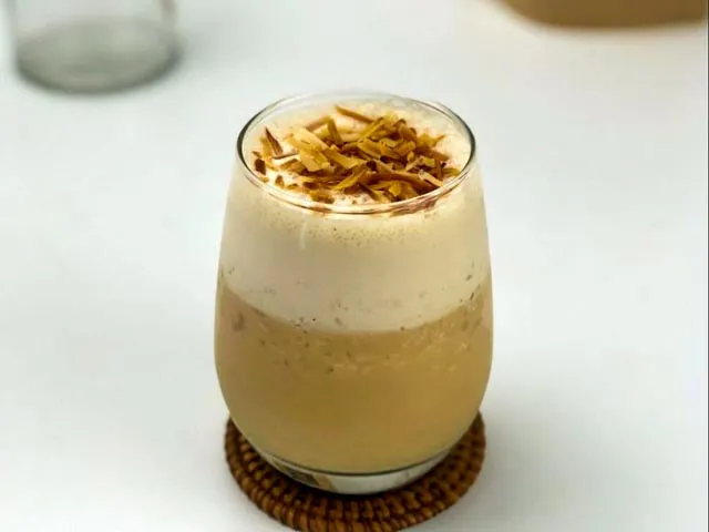 Tour Vietnam Lebaran: Yuk Coba Racikan Kopi Khas Vietnam yang Unik Banget!