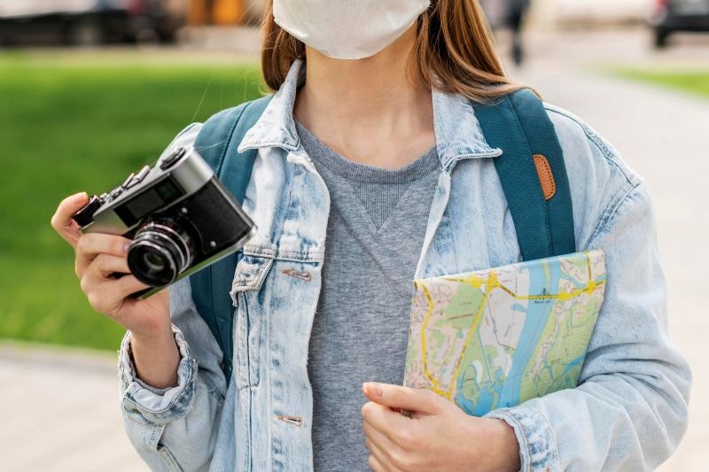 travel-biro-perjalanan-ke-luar-negeri_large.jpg