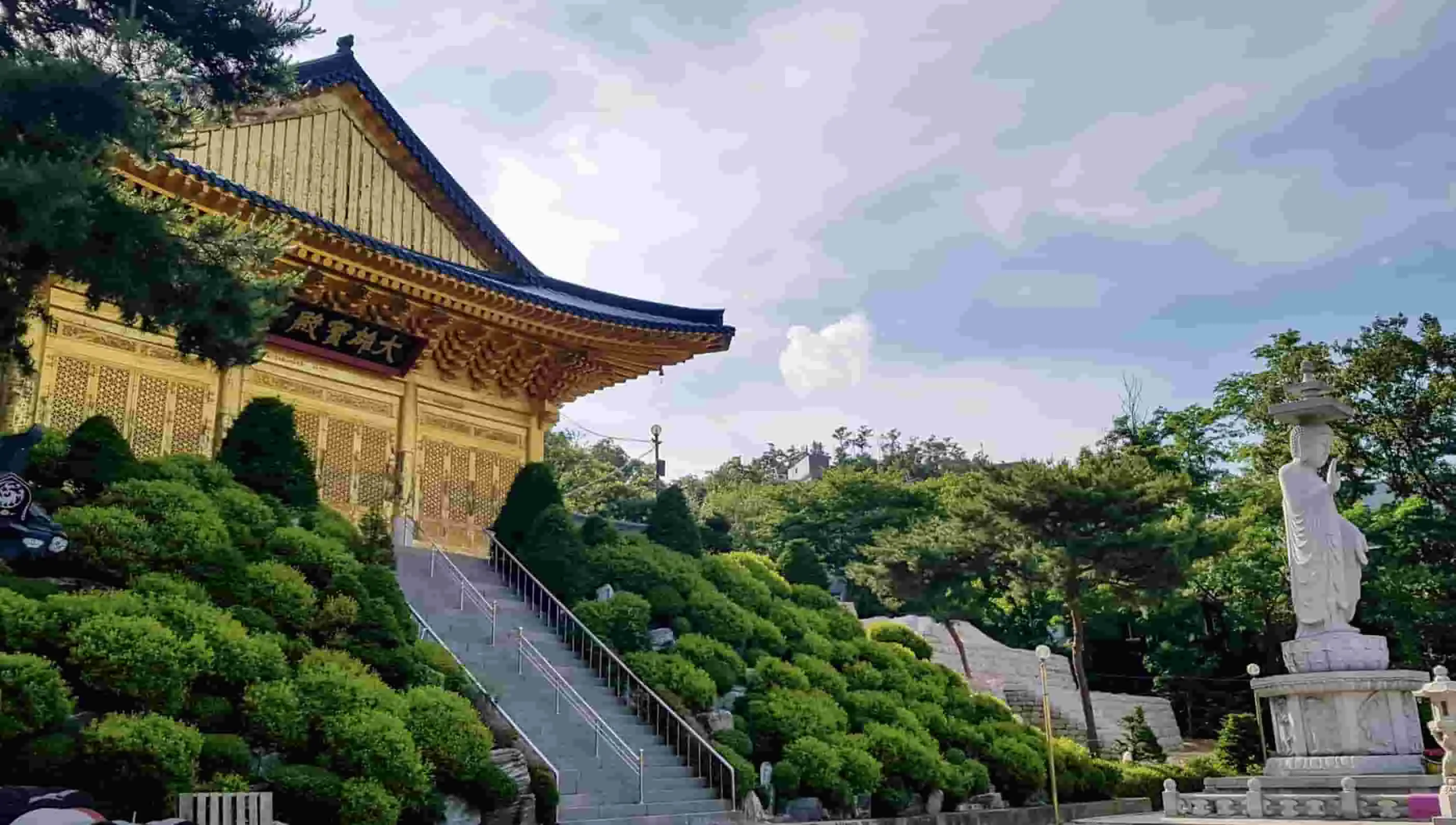 Trip Ke Korea Budget: Destinasi Kuil di Korea Sering Dijadikan Lokasi Shooting Drama Korea