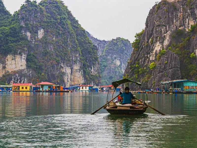 Trip Vietnam Hits: Destinasi Wajib Bikin Liburanmu Seru!