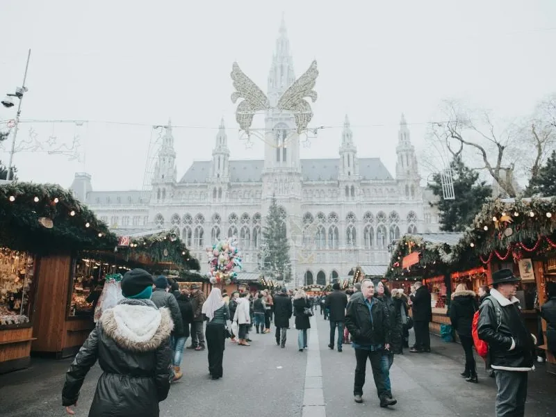 16 Wisata Budapest Hungary yang Indah & Bersejarah
