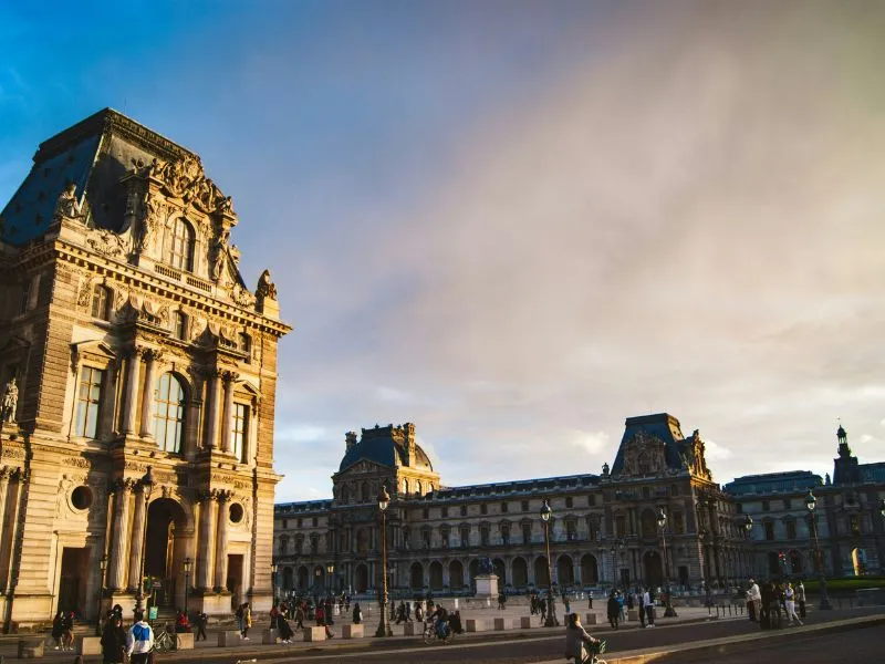 10 Wisata Paris Ikonik yang Wajib Masuk Itinerary